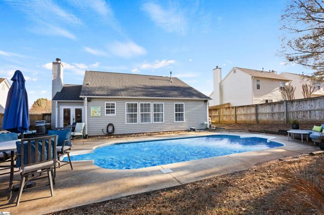 25 Woolridge Way, Greer, SC 29650