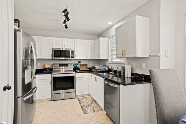 25 Woolridge Way, Greer, SC 29650