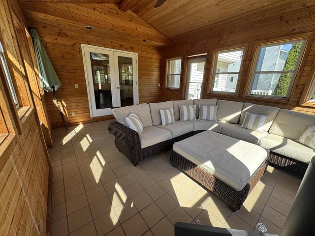 829 Foxfield ROAD, Oregon, WI 53575