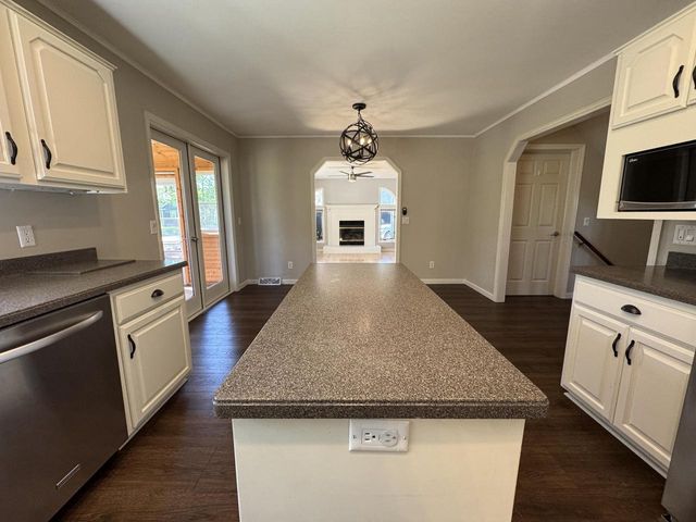 829 Foxfield ROAD, Oregon, WI 53575