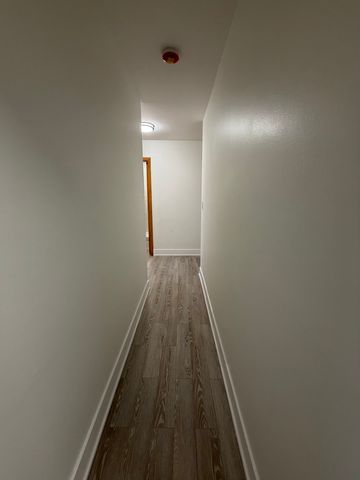 7200 N Claremont Avenue 401, Chicago, IL 60645