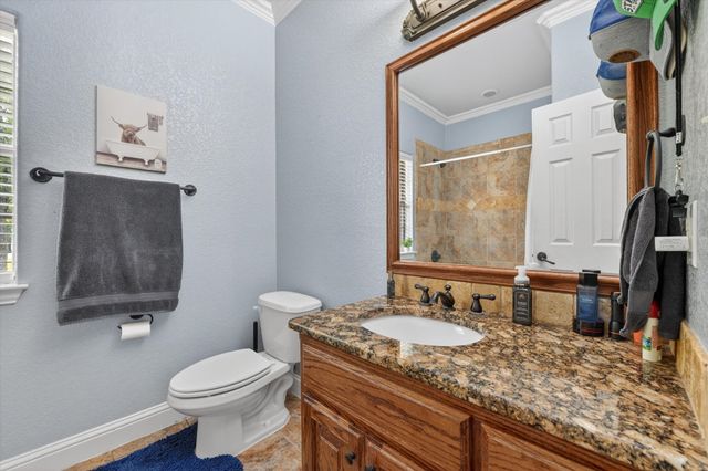 141 N Natural Spring Lane, Azle, TX 76020