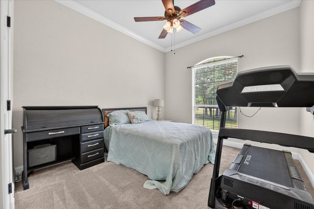 141 N Natural Spring Lane, Azle, TX 76020