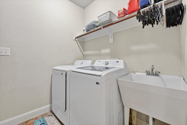 141 N Natural Spring Lane, Azle, TX 76020