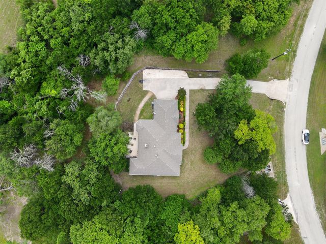 141 N Natural Spring Lane, Azle, TX 76020