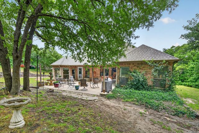 141 N Natural Spring Lane, Azle, TX 76020
