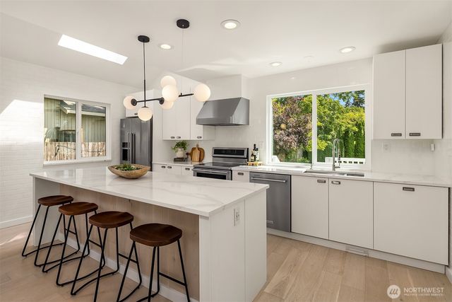 12453 NE 104th Street, Kirkland, WA 98033