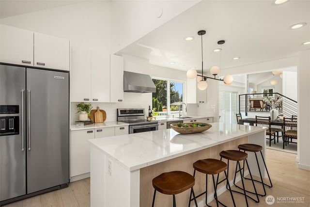 12453 NE 104th Street, Kirkland, WA 98033