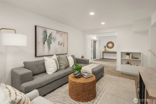 12453 NE 104th Street, Kirkland, WA 98033