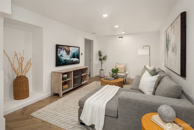 12453 NE 104th Street, Kirkland, WA 98033
