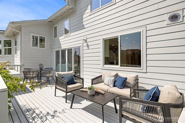 12453 NE 104th Street, Kirkland, WA 98033