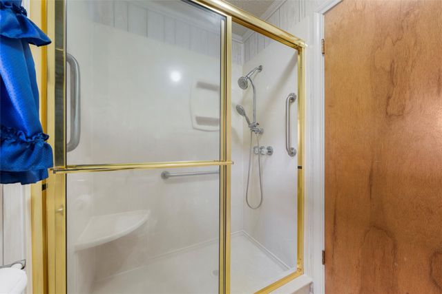 300 Ivy Lane, Hewitt, TX 76643