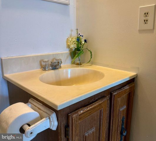 1288 HOLMESPUN DR, Pasadena, MD 21122