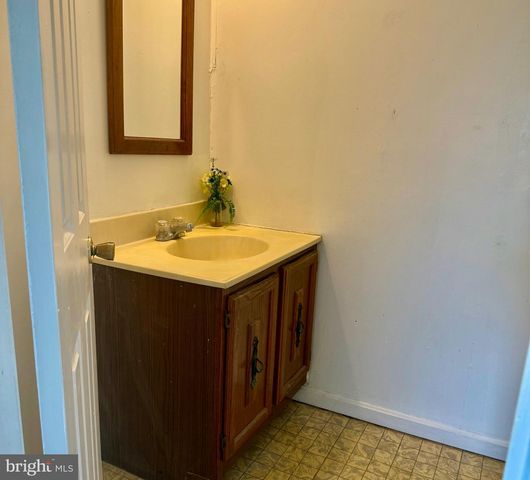 1288 HOLMESPUN DR, Pasadena, MD 21122