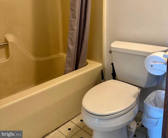 1288 HOLMESPUN DR, Pasadena, MD 21122