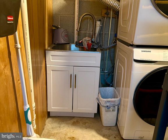 1288 HOLMESPUN DR, Pasadena, MD 21122