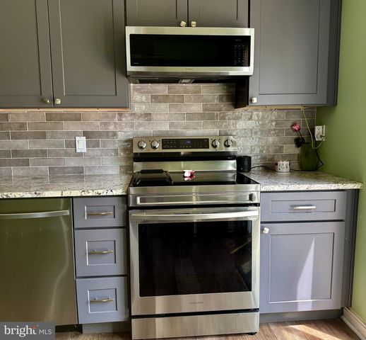 1288 HOLMESPUN DR, Pasadena, MD 21122