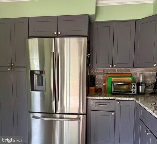 1288 HOLMESPUN DR, Pasadena, MD 21122