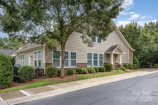 4523 Blackmuir Wood Circle, Charlotte, NC 28270