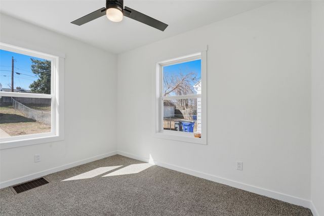 1111 33rd Street SE, Cedar Rapids, IA 52403