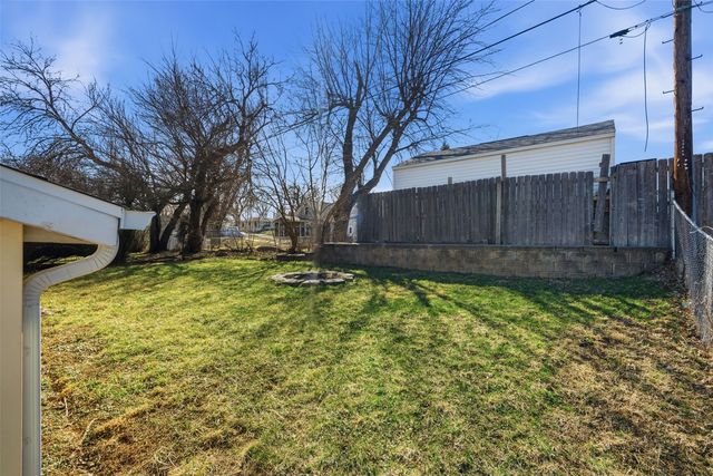 1111 33rd Street SE, Cedar Rapids, IA 52403