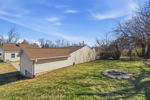 1111 33rd Street SE, Cedar Rapids, IA 52403