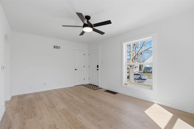 1111 33rd Street SE, Cedar Rapids, IA 52403