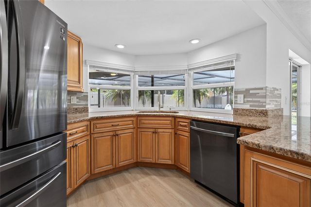 12114 RHONDA TERRACE, Seminole, FL 33772