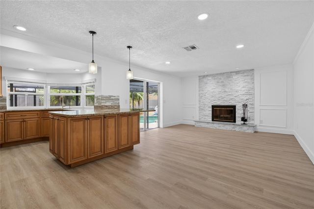 12114 RHONDA TERRACE, Seminole, FL 33772