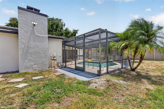 12114 RHONDA TERRACE, Seminole, FL 33772