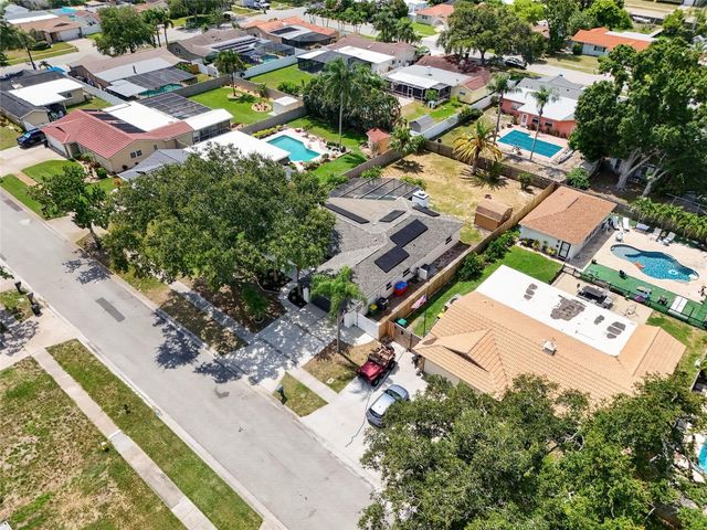 12114 RHONDA TERRACE, Seminole, FL 33772