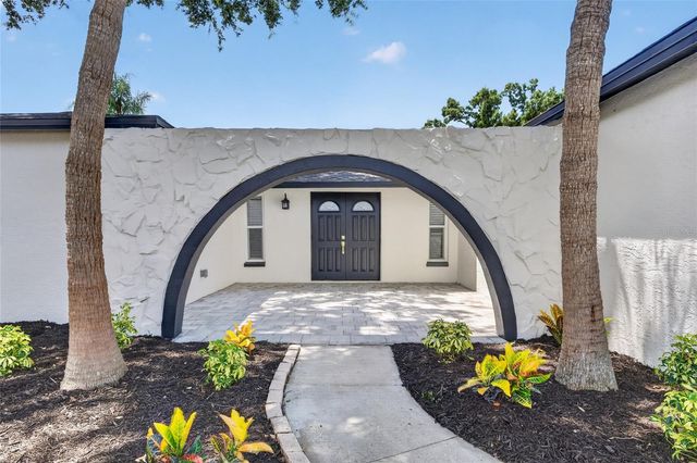 12114 RHONDA TERRACE, Seminole, FL 33772