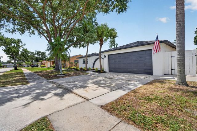 12114 RHONDA TERRACE, Seminole, FL 33772