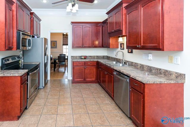 210 Harvest Ridge Drive, Harvest, AL 35749