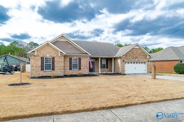 210 Harvest Ridge Drive, Harvest, AL 35749