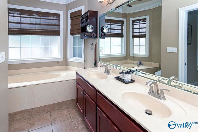 210 Harvest Ridge Drive, Harvest, AL 35749