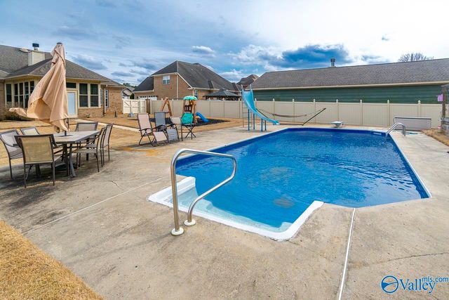 210 Harvest Ridge Drive, Harvest, AL 35749