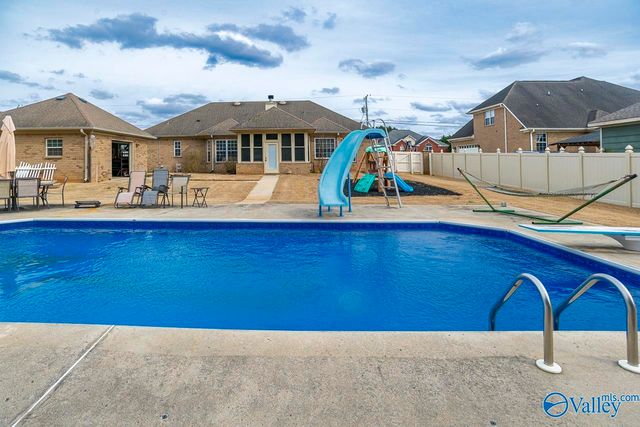 210 Harvest Ridge Drive, Harvest, AL 35749