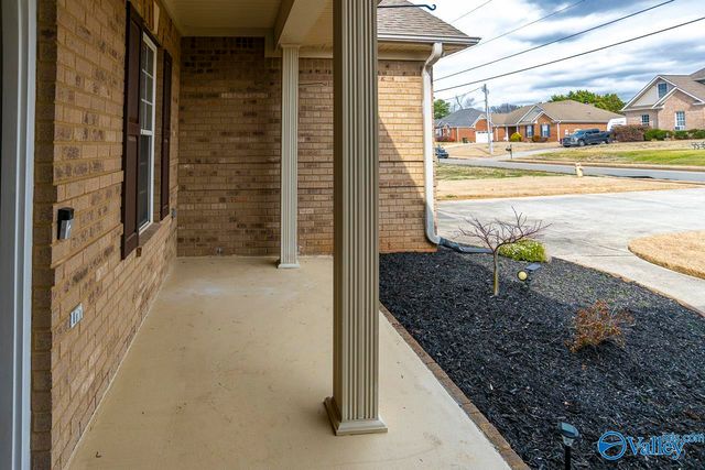 210 Harvest Ridge Drive, Harvest, AL 35749