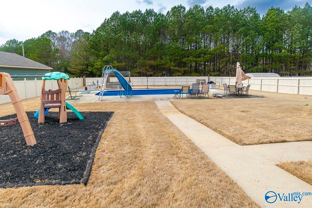 210 Harvest Ridge Drive, Harvest, AL 35749