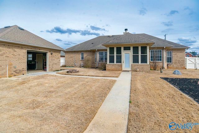 210 Harvest Ridge Drive, Harvest, AL 35749