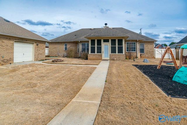 210 Harvest Ridge Drive, Harvest, AL 35749