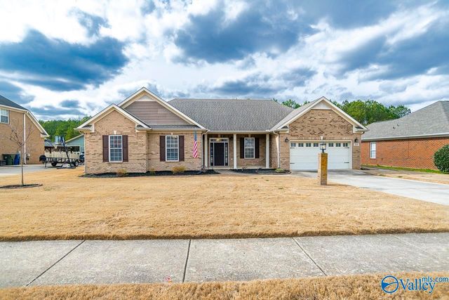210 Harvest Ridge Drive, Harvest, AL 35749