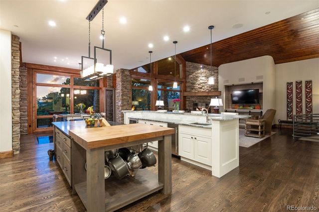 1048 Vintage Place, Castle Rock, CO 80108