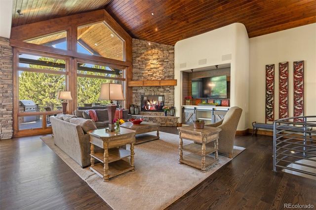 1048 Vintage Place, Castle Rock, CO 80108