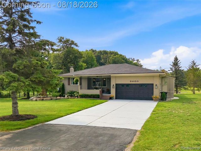 24450 Chapman Road, Macomb, MI 48042