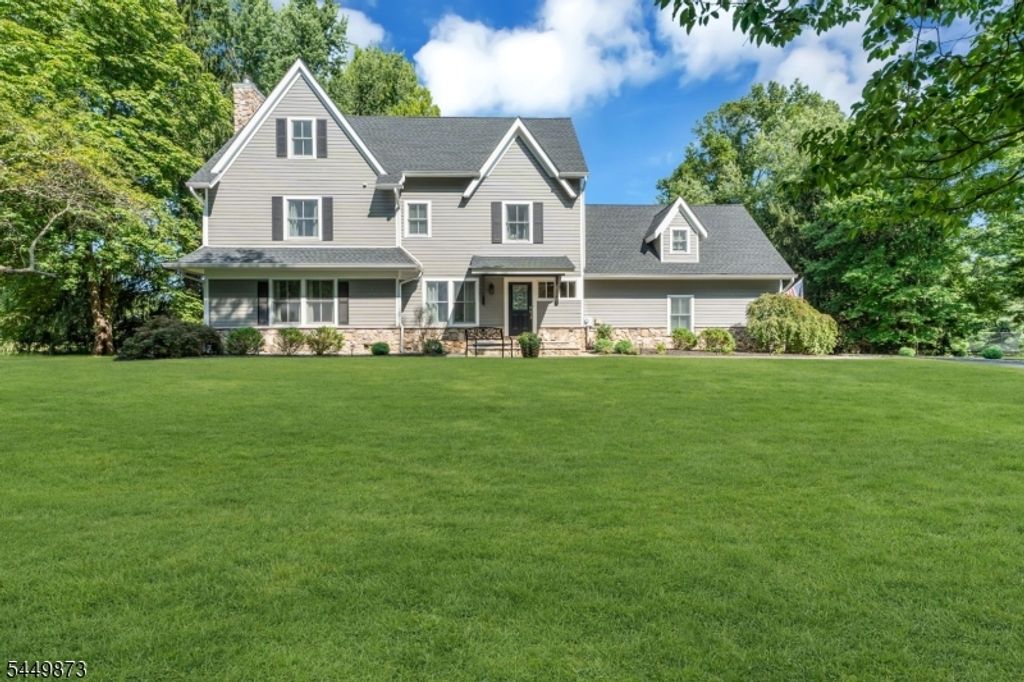 35 Castle Way, Bernards Twp., NJ 07920 — exterior