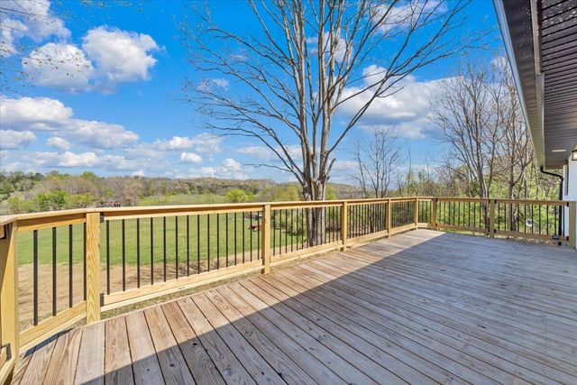 85 Little Paws LN, Buchanan, VA 24066