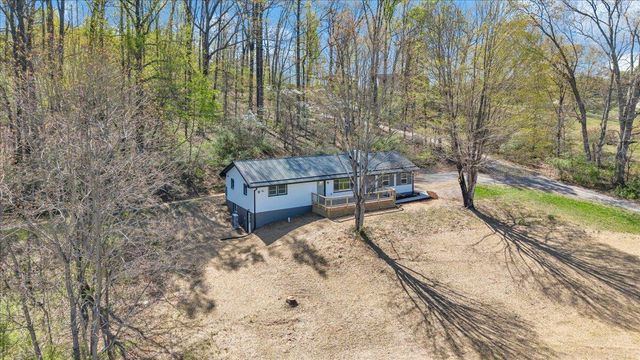 85 Little Paws LN, Buchanan, VA 24066