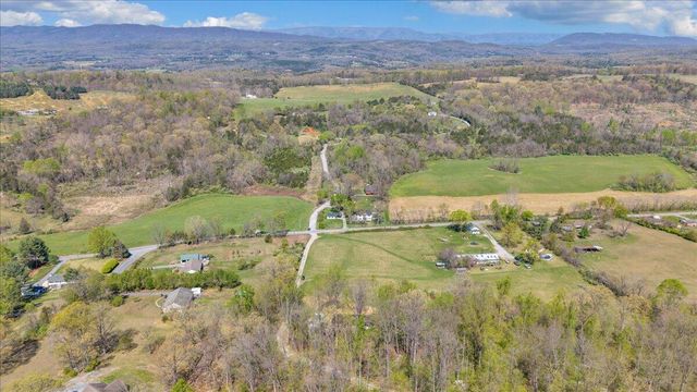 85 Little Paws LN, Buchanan, VA 24066